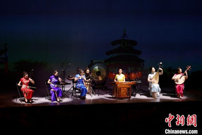 6日，“相約北京”奧林匹克文化節(jié)暨第22屆“相約北京”國際藝術(shù)節(jié)在京開幕。　<a target='_blank' href='/'>中新社</a>記者 富田 攝