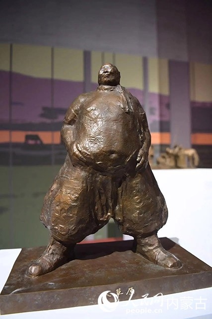 吳為山作品《大草原》。人民網(wǎng)記者富麗娟攝