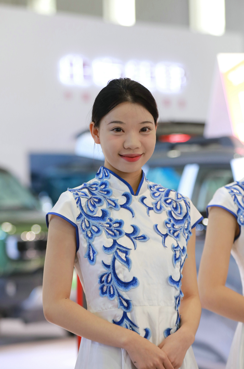 1759307634780811.jpg 7O5A9374.jpg