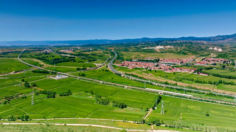 1766579671617161.jpg 序列 01.00_00_12_31.Still009.jpg