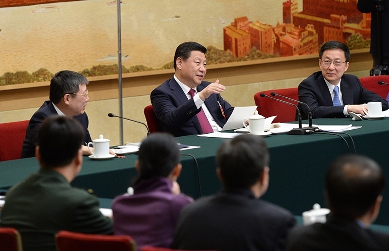 2014年3月習(xí)近平總書記參加十二屆全國人大二次會議上海代表團(tuán)的審議。