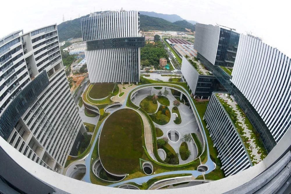 △位于深圳的光明科學(xué)城啟動(dòng)區(qū)。預(yù)計(jì)今年啟動(dòng)區(qū)的合成生物大科學(xué)裝置將部分投入使用。