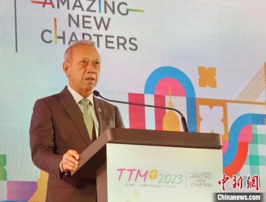 泰國(guó)旅游及體育部部長(zhǎng)皮帕在開幕式上致辭。 趙婧楠 攝