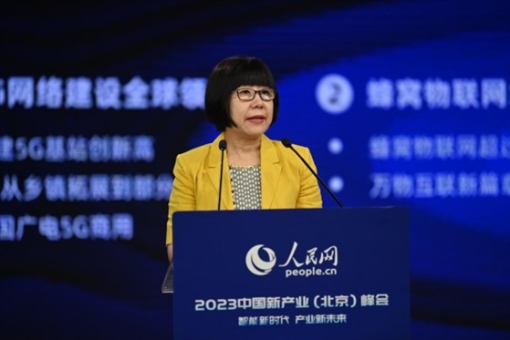 人民網(wǎng)監(jiān)事會主席唐維紅。人民網(wǎng)記者 于凱攝