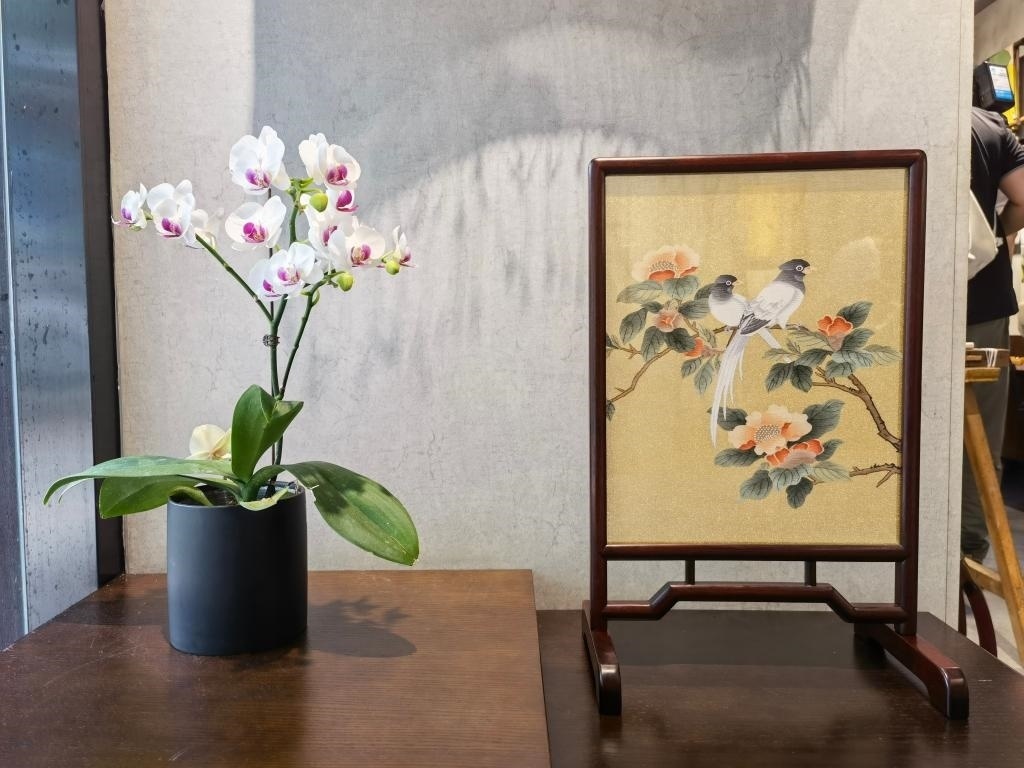 平江路上蘇繡工作室一角。新華社記者 楊依軍 攝