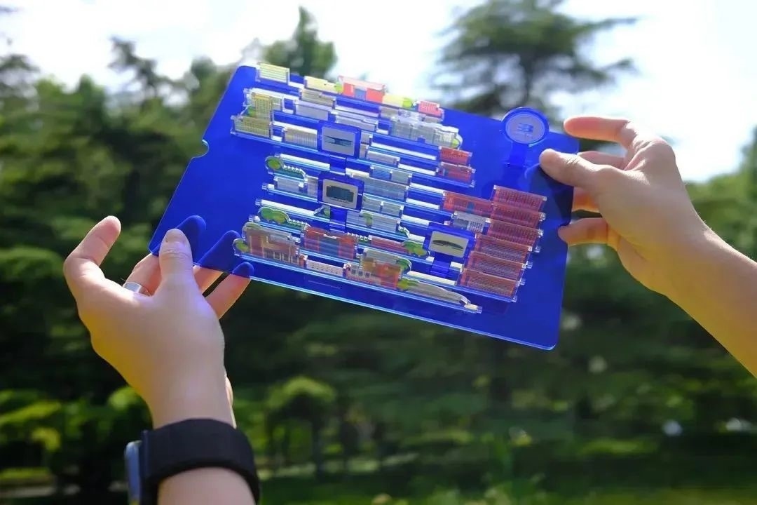 北京工業(yè)大學(xué)新版錄取通知書。校方供圖