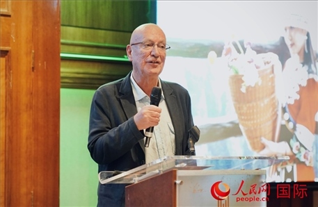 旅?作家魯珀特·帕克分享張家界旅行照片。人民網(wǎng) 郭錦標(biāo)攝