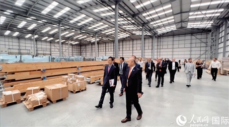 圖為旗艦倉現(xiàn)場。人民網(wǎng) 郭錦標(biāo)攝