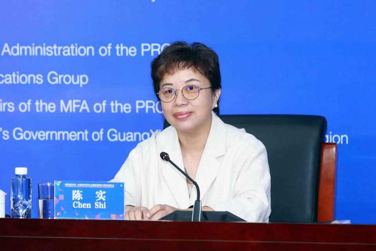 陳實(shí)主持嘉賓致辭環(huán)節(jié)。中國(guó)駐東盟使團(tuán)供圖