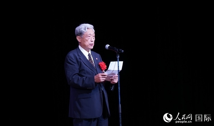 全華聯(lián)會長何德倫發(fā)表致辭。人民網(wǎng) 蔣曉辰攝