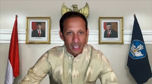 印尼教育、文化、研究和技術(shù)部部長(zhǎng)納迪姆·馬卡里姆發(fā)表視頻致辭（清華大學(xué)東南亞中心供圖）