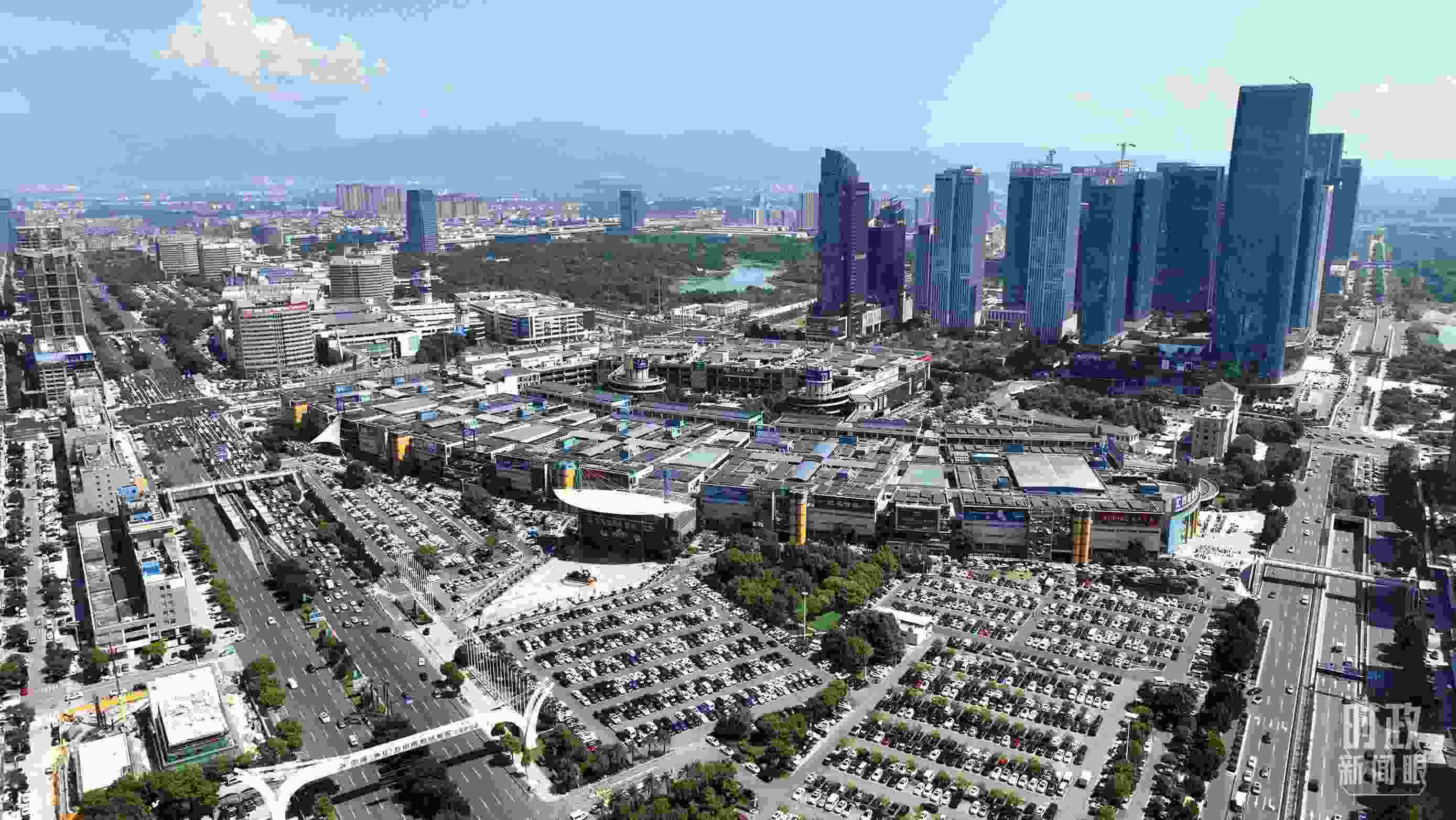 △義烏國(guó)際商貿(mào)城航拍。（總臺(tái)央視記者羅瀟拍攝）