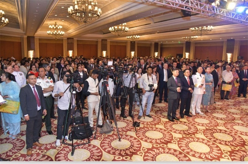 印度各界人士，各國駐印使節(jié)及外交官，中資企業(yè)、留學(xué)生和華僑華人等700余人出席招待會活動現(xiàn)場。中國駐印度大使館供圖
