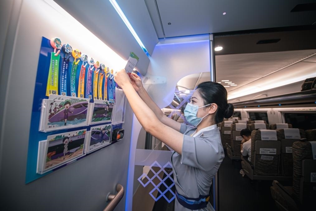 2023年9月16日，復興號亞運智能動車組列車正式載客運營。新華社記者 江漢 攝