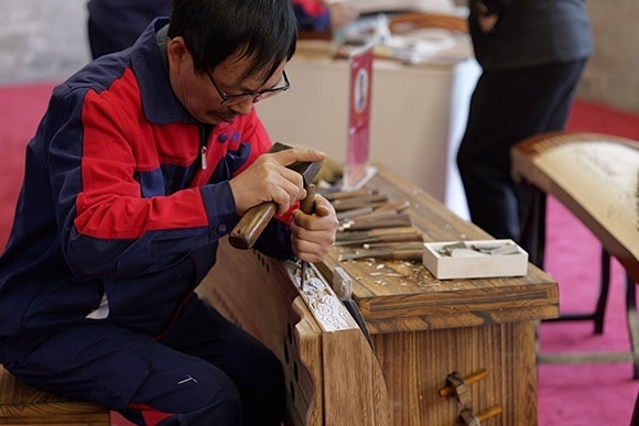 蘭考古箏制作展示。中央音樂學院供圖