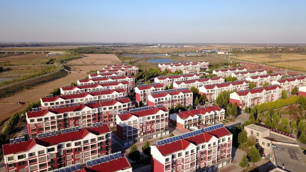 山東省東營市墾利區(qū)楊廟社區(qū)（2021年10月17日攝，無人機(jī)照片）。新華社記者 郭緒雷 攝