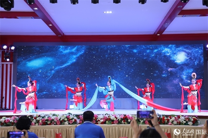 才藝表演環(huán)節(jié)。人民網(wǎng)記者 孫廣勇攝