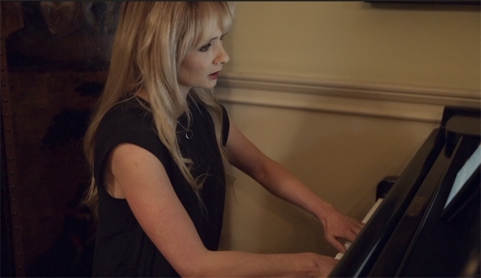 斯黛夫·康納演奏。潘耿攝