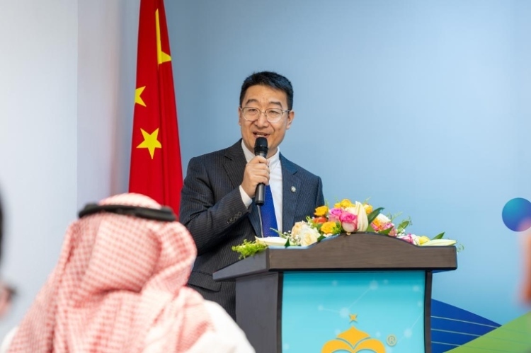 沙特智慧宮語言公司董事長馬永亮致辭。主辦方供圖