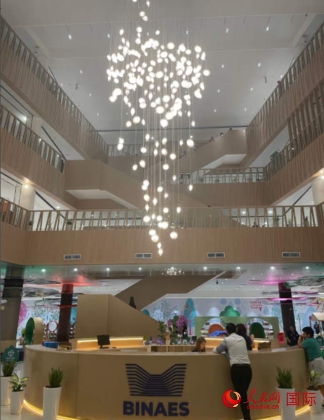 圖為中國(guó)援助薩爾瓦多國(guó)家圖書館內(nèi)景。 人民網(wǎng)記者 彭敏攝