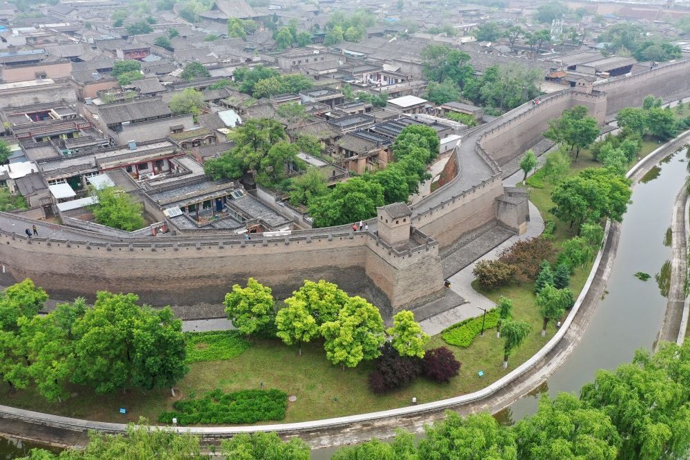 平遙古城一角（2023年5月30日攝，無人機照片）。新華社記者 詹彥 攝
