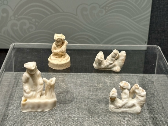 德化縣陶瓷博物館陳列的荷蘭人口哨。人民網(wǎng)記者 金慧慧攝