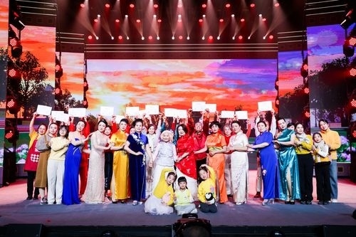 國(guó)家老年大學(xué)教學(xué)成果展演暨2024年春節(jié)特別節(jié)目。國(guó)家開(kāi)放大學(xué)供圖