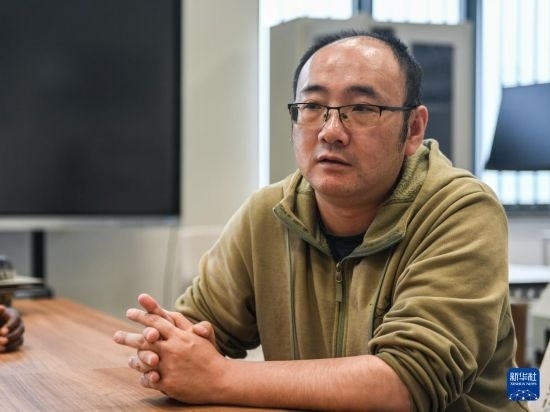 2月15日，在亞的斯亞貝巴的埃塞俄比亞聯(lián)邦職業(yè)技術(shù)培訓(xùn)學(xué)院，魯班工坊中方負(fù)責(zé)人江絳接受新華社采訪。