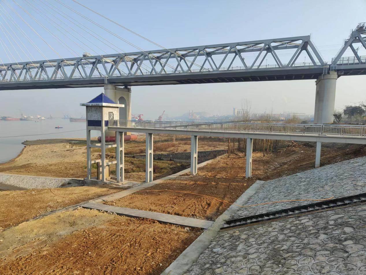 修復(fù)后的吉家湖低排閘。受訪者供圖