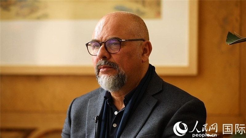 意大利陶瓷城市協(xié)會(huì)副會(huì)長(zhǎng)保羅·馬賽蒂接受人民網(wǎng)專訪。人民網(wǎng) 劉動(dòng)攝