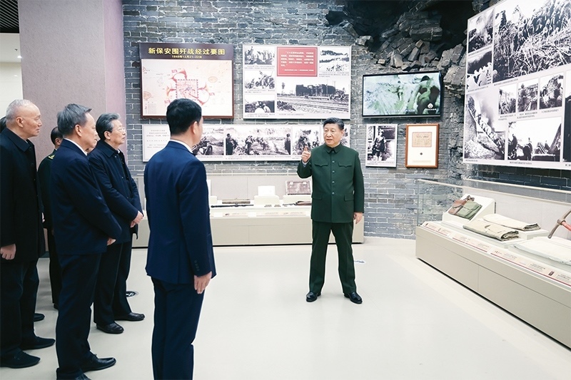 2024年2月1日至2日，中共中央總書記、國家主席、中央軍委主席習(xí)近平來到天津，看望慰問基層干部群眾。這是2日上午，習(xí)近平在平津戰(zhàn)役紀(jì)念館考察。 新華社記者 鞠鵬/攝