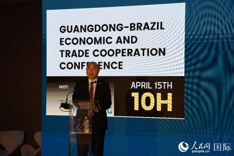 廣東海外聯(lián)誼會(huì)會(huì)長(zhǎng)王瑞軍在推介會(huì)上致辭。人民網(wǎng)記者 陳海琪攝