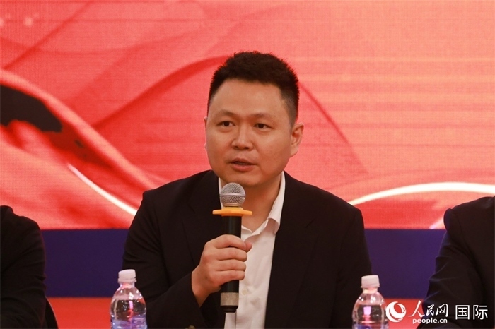 中國駐里約熱內(nèi)盧總領(lǐng)館副總領(lǐng)事王尉育在座談會上致辭。人民網(wǎng)記者 陳海琪攝