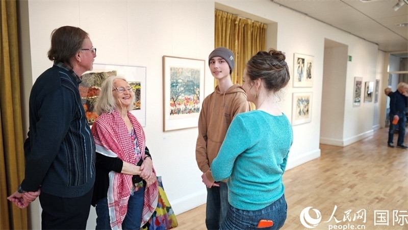 參加講座活動的瑞典聽眾。人民網(wǎng)記者殷淼攝