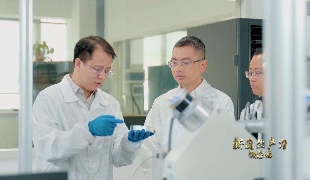 長沙巴斯夫杉杉電池材料研究院，正在進(jìn)行電池材料研究。