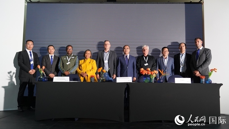 嘉賓合影。人民網(wǎng) 張茜攝