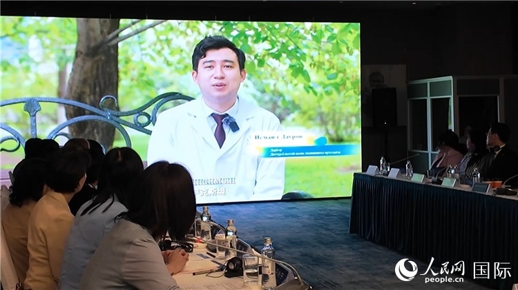 人民網(wǎng)《共贏》紀(jì)錄片發(fā)布儀式在阿斯塔納舉行。人民網(wǎng)記者盛楚宜 攝