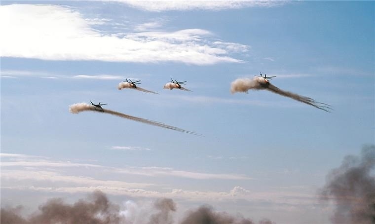 △“和平使命—2021”上合組織聯(lián)合反恐軍演。