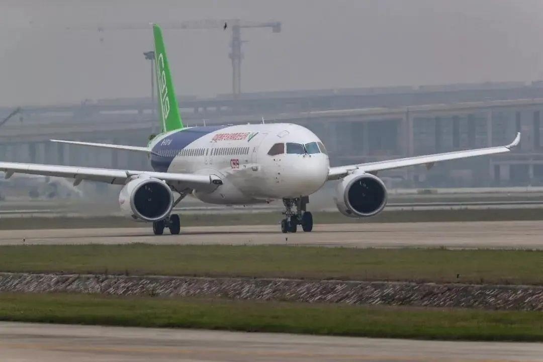 從一扇“門”、一座“城”、兩張“網(wǎng)”，看浦東新區(qū)改革常新