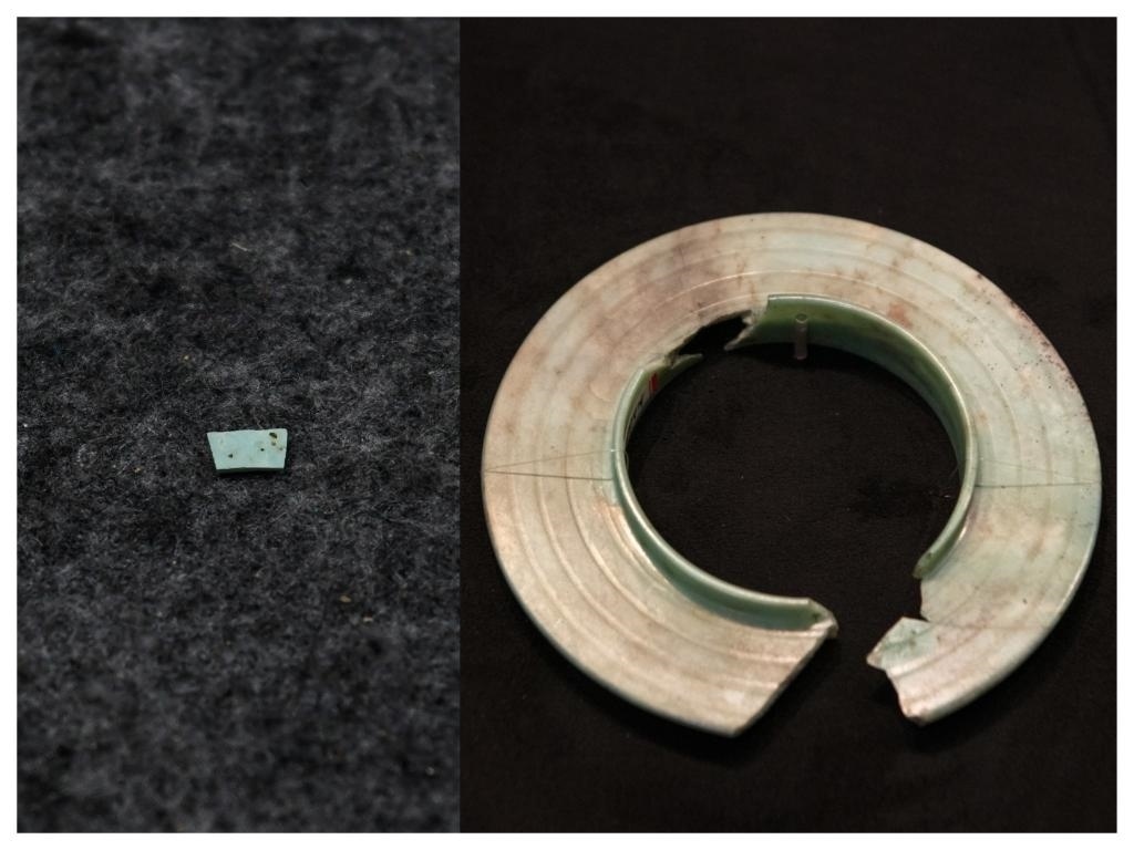 拼版照片：左圖為2024年7月10日拍攝的三星堆遺址出土的綠松石片（新華社記者王曦 攝），右圖為2024年7月21日在三星堆博物館文物保護(hù)與修復(fù)館拍攝的有領(lǐng)玉璧（新華社記者唐文豪 攝）。