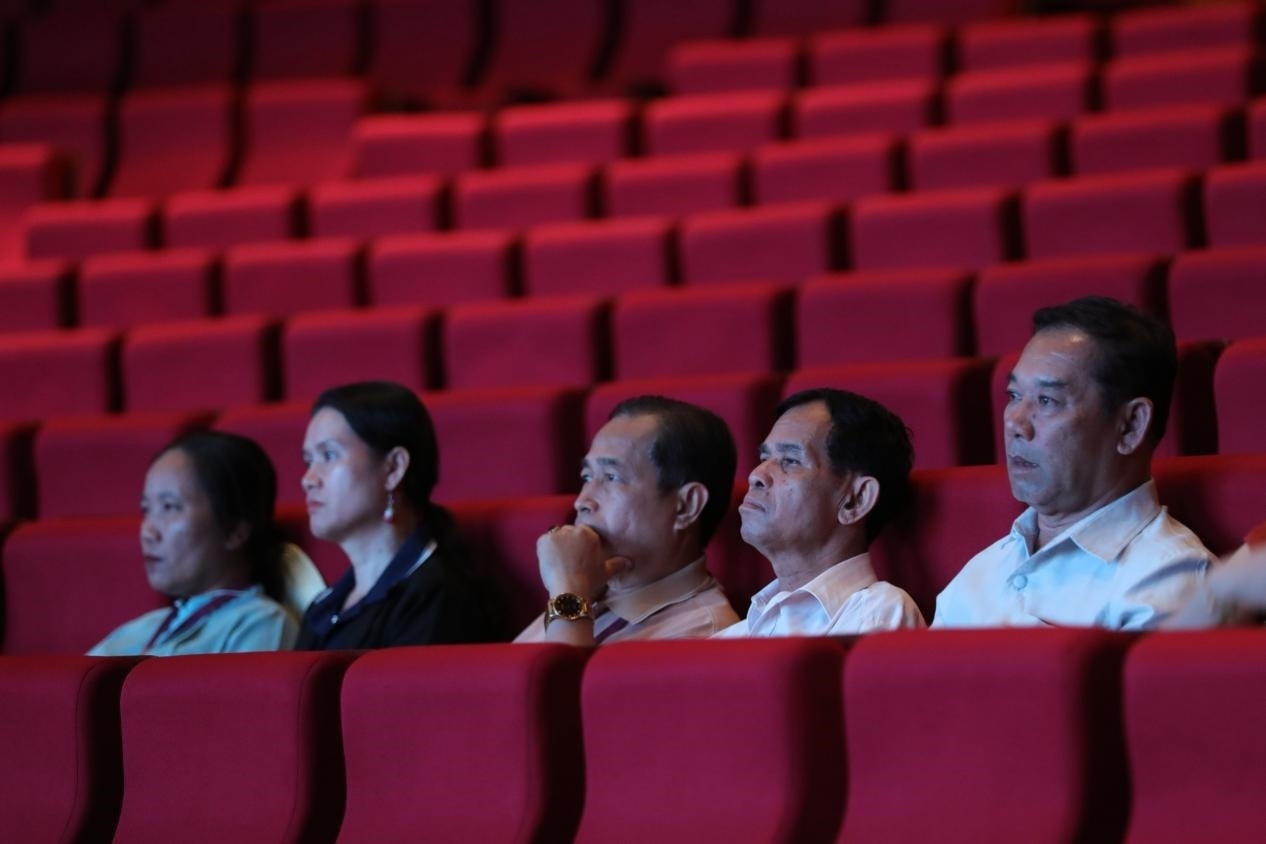 亞洲媒體考察團在觀眾席就座?！吨袊?jīng)濟周刊》記者 肖翊攝