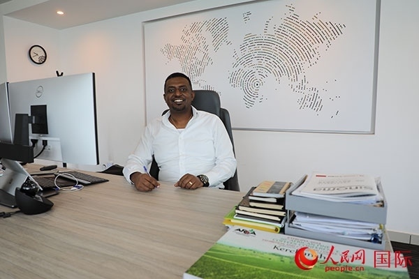 圖為Kerchanshe公司執(zhí)行總裁伊思拉爾·德格。人民網(wǎng)記者 沈小曉攝