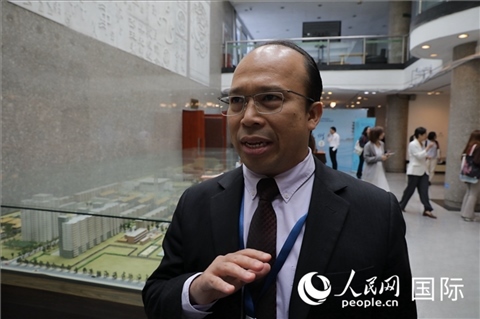 馬來西亞駐華使館參贊阿茲蘭接受人民網(wǎng)采訪。人民網(wǎng) 王婧攝