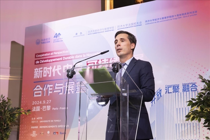 法國(guó)前交通部長(zhǎng)讓-巴蒂斯特·杰巴里發(fā)布主旨演講。主辦方供圖