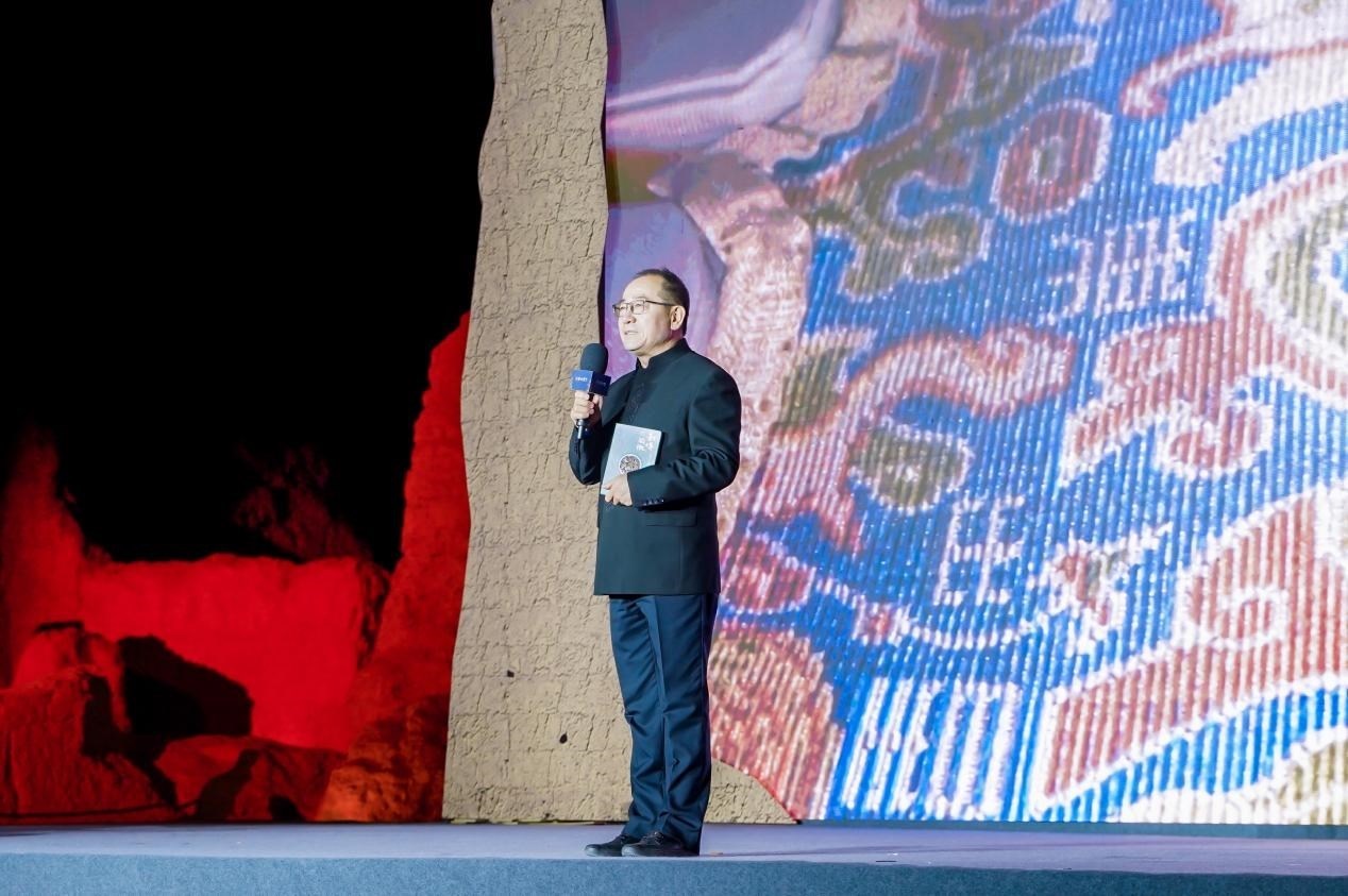 于志勇在“何以中國(guó)·五星出東方”網(wǎng)絡(luò)主題宣傳活動(dòng)現(xiàn)場(chǎng)演講。人民視頻供圖