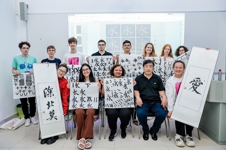 深北莫舉行文化交流活動(dòng)。深北莫供圖