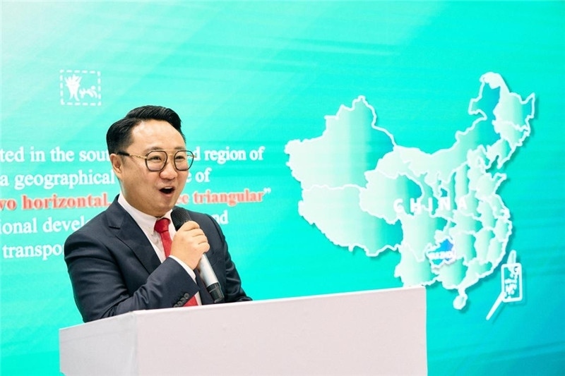 “中國館”貴州旅游推介會現(xiàn)場介紹。楊浩鵬