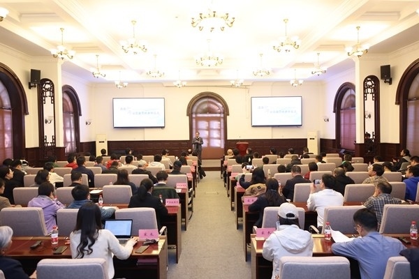 “杰出少年示范數(shù)學(xué)班”開班儀式現(xiàn)場。校方供圖