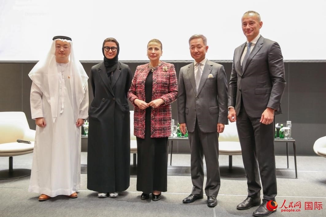 部分與會嘉賓合影。人民網(wǎng) 塔里克·易卜拉欣攝