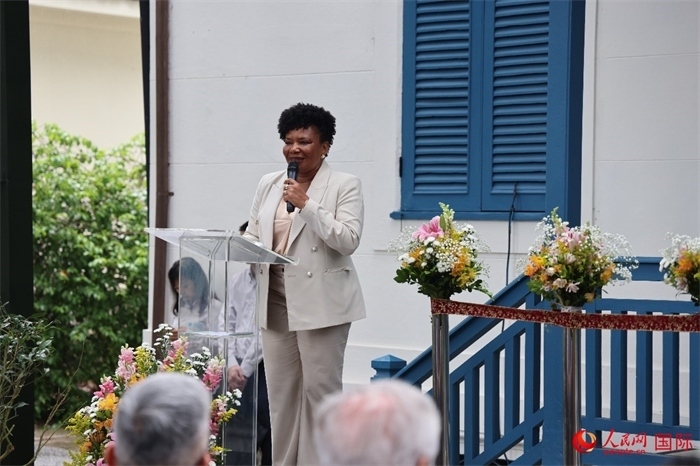 巴西文化部部長(zhǎng)梅內(nèi)塞斯在開(kāi)園儀式上發(fā)表致辭。人民網(wǎng)記者 張志文攝